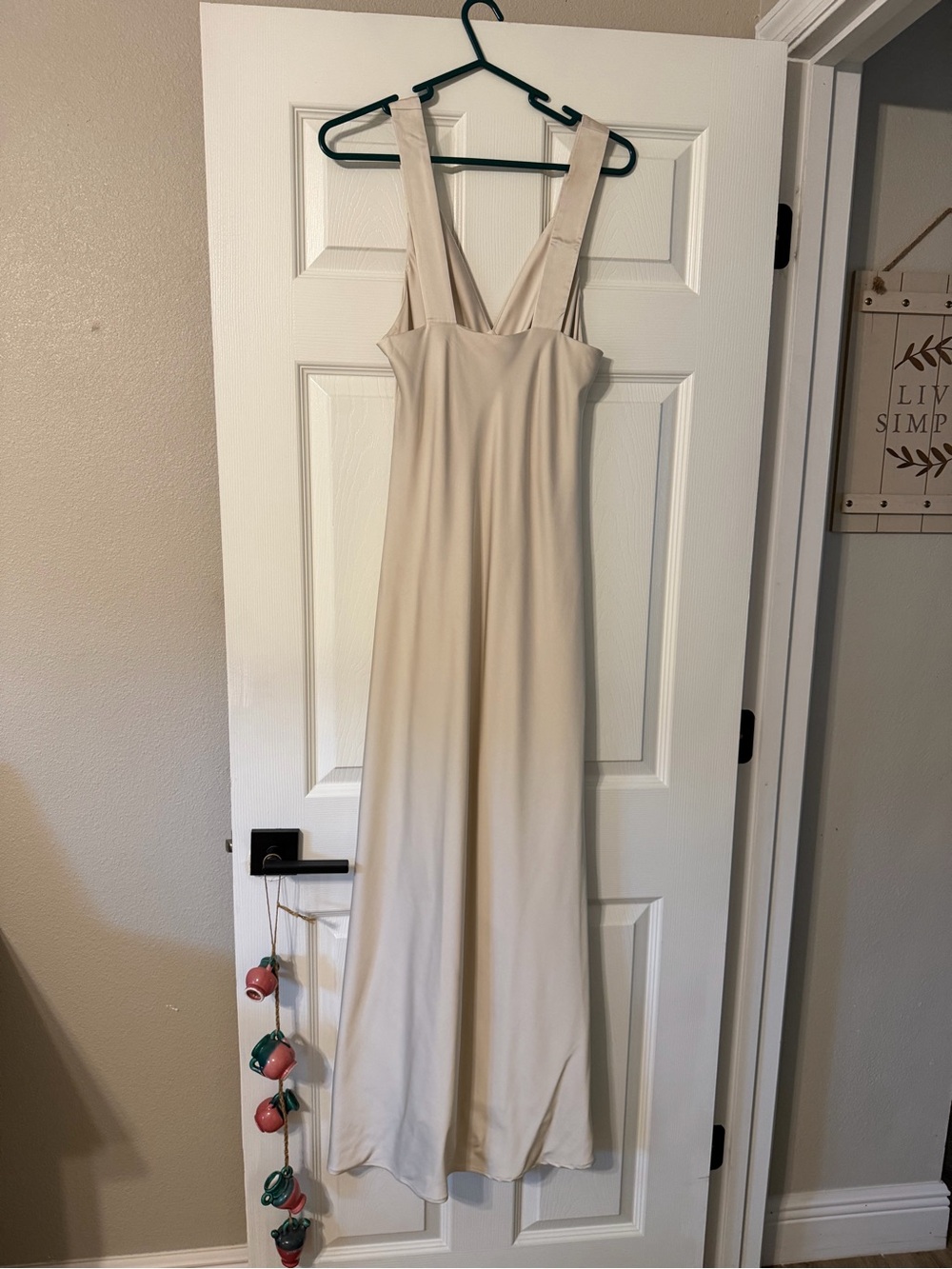 House of Harlow 1960 Cream V-Neck Maxi Dress - Picture 2 of 3